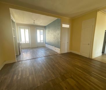 Location Appartement 2 pièces 67m² RIVES 38140 - Photo 2