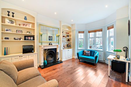 3 Bed Maisonette, Woodgrange Avenue, W5 - Photo 2