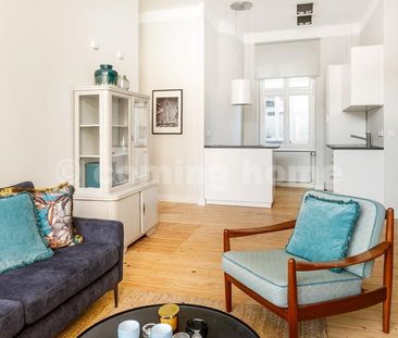 Living with a vintage flair - Photo 1