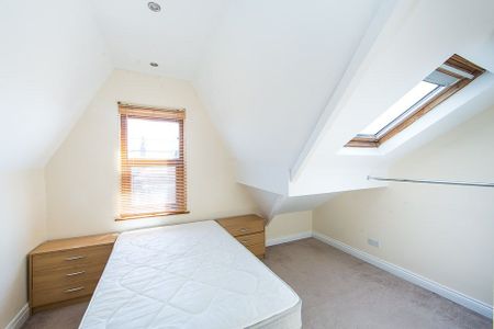 Burchett Grove, Woodhouse, Leeds - Photo 5