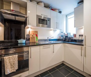 2 bedroom flat to rent - Photo 3