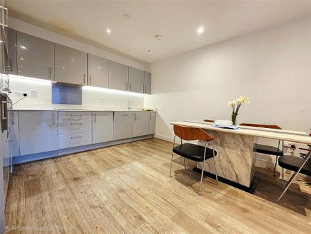 2 bedroom apartment to rent - Photo 5