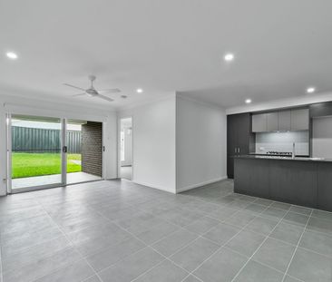 BRAND NEW 4 DUPLEX IN GREAT LOCATION - Photo 4