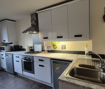 2 Bed Flat, Goldsmith Close, HA2 - Photo 5