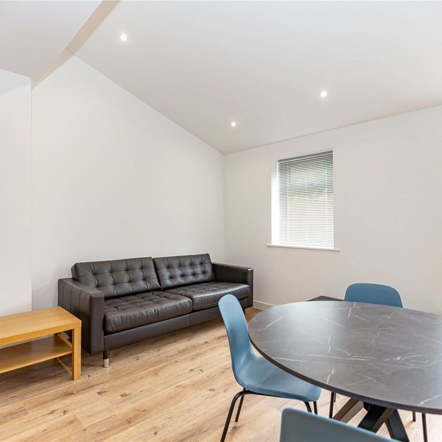 Stanley Avenue, - Photo 1