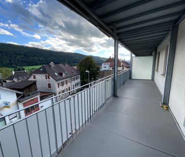 Appartement de 2 pièces avec grand balcon et ascenseur! - Foto 1