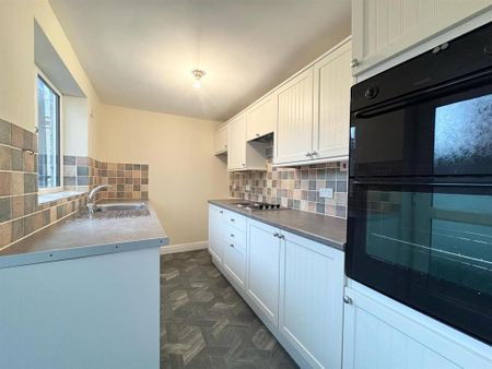 2 bedroom terraced house to rent - Photo 3