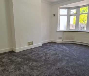 4 bedroom bungalow to rent - Photo 1