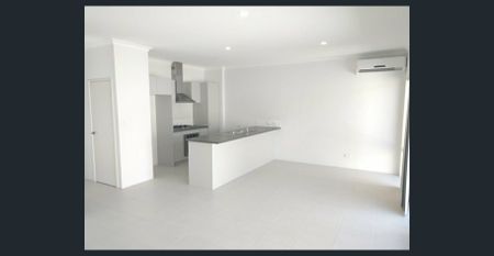 Excellent Location opposite Train Station! - Photo 5