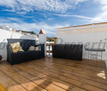 Townhouse in Cómpeta, Inland Andalucia in the mountains - Photo 6