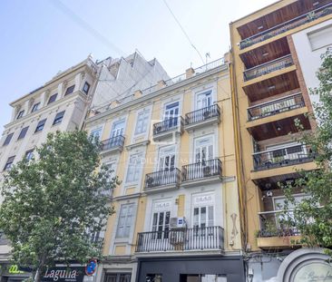 Excellent 3 Bedroom apartment for rent in El Pla del Remei, Valencia - Photo 6