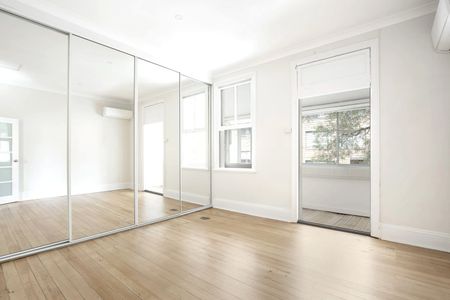 1 Goodlet St, Surry Hills NSW 2010 - House For Rent | Domain - Photo 3