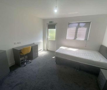 Hinchliffe, Orton Goldhay, P, PE2 - Photo 6