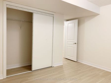 Detached Home For Lease | N7280910 - Photo 4