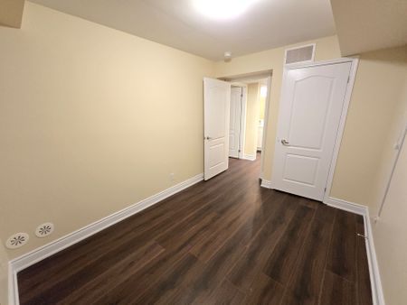 For Lease - 7 Applewood Lane Unit# 107, Toronto, Ontario - Photo 4