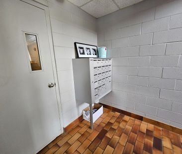 For Lease - 4 Avalon Place Unit# 102, Kitchener, Ontario - Photo 3