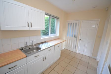 2 bed Mid Terraced House for Rent - Photo 5