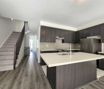 For Lease - 68 Copperhill Heights, Barrie, Ontario - Photo 2