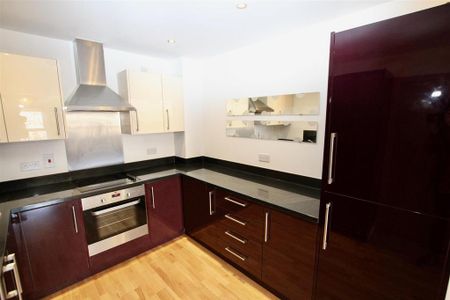 1 bedroom flat to rent - Photo 2