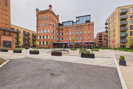 Memorial Avenue, Slough, Berkshire, SL1 - Photo 4