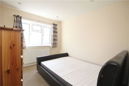 Cambridge Road North, London, W4 4AA - Photo 4