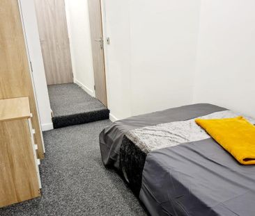 1 bedroom in a house share to rent - Photo 4