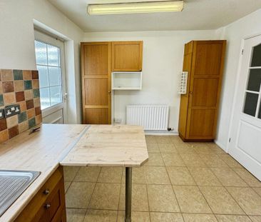 2 bedroom semi-detached house to rent - Photo 4