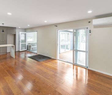 Modern living, great location! - Photo 1