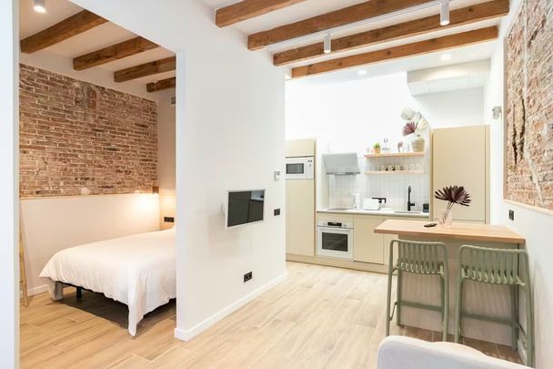 Carrer de Sant Cugat del Vallès, Barcelona, Catalonia 08024 - Photo 1