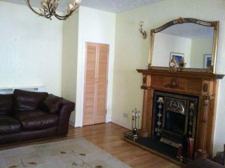 2 bedroom semi-detached house to rent - Photo 4