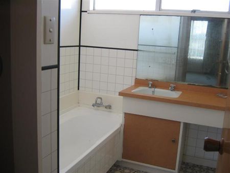 MODERN AND COMFORTABLE - Photo 4