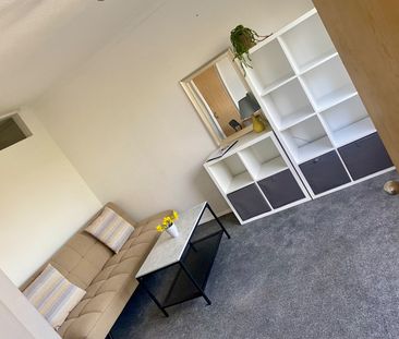 1 Bed Flat, Newton Park Court, LS7 - Photo 1