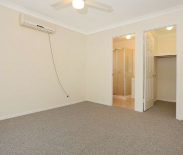 Charming Home in Prime Nerang Location - Photo 4