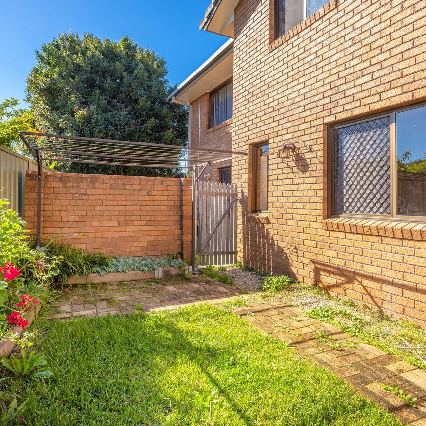 Riverside Convenience - Photo 1