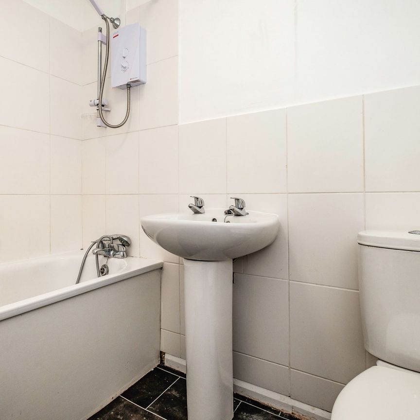 1 bedroom apartment to rent Floral Dene Court, Wantley Road, Worthing, BN14 - Photo 1
