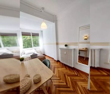 Room in a shared 6-bedroom apartment for rent in Castilla - Foto 1