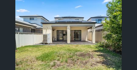 Call Hampstead Gardens home from the ultimate in easy living - Photo 4