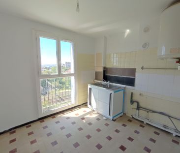 Appartement 3 pièces 56m2 MARSEILLE 14EME 800 euros - Photo 4