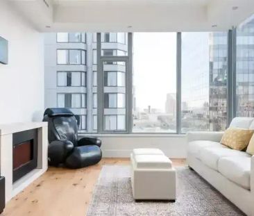 About this Condo in Downtown VW, Vancouver West | 667 Howe Street, ... - Photo 1