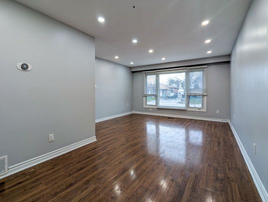 For Lease - 7 Burbank Pl Place Unit# MAIN, Barrie, Ontario - Photo 1