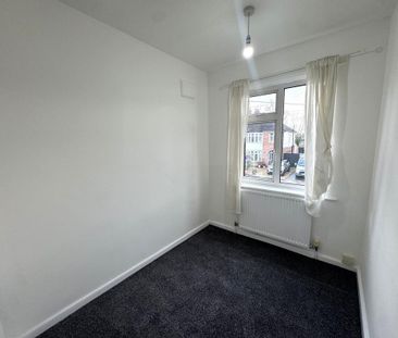 3 bedroom semi-detached house to rent - Photo 6