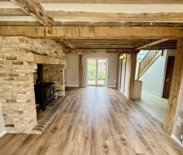 Available 3 Bed Not Specified - Photo 2