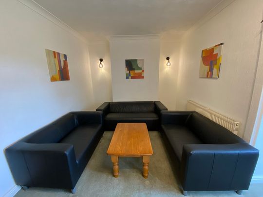 Third Avenue, Heworth - P1319 - Photo 1