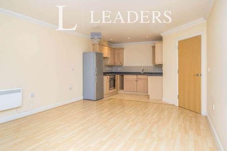 Copper Beech House, Heathside Crescent, GU22 - Photo 3