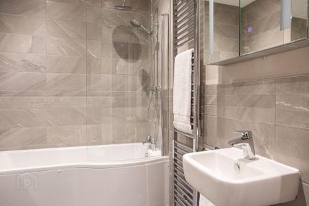 Lesley Park Royal, 1 Rosepark Gardens, Belfast, BT5 7WL - Photo 3
