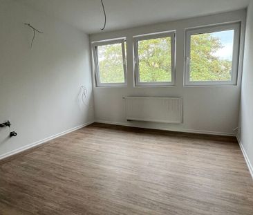 Top moderne 1,5-Zimmer-Dachgeschoss-Zimmer-Wohnung / zentral gelegen ! - Photo 1