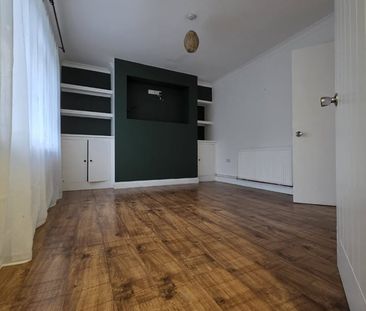 3 Bed Semi-Detached House, Allendale Avenue, NG8 - Photo 4