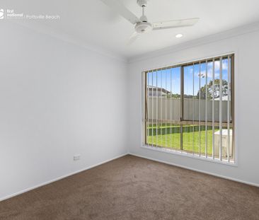 4 Bedroom House in Koala Beach - Photo 5