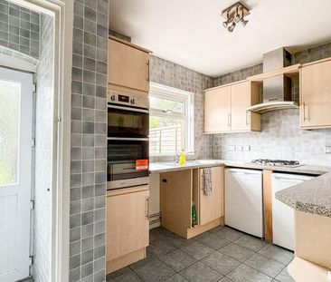 2 bedroom end of terrace house to rent - Photo 4