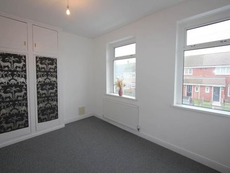 3 bedroom terraced house to rent - Photo 3